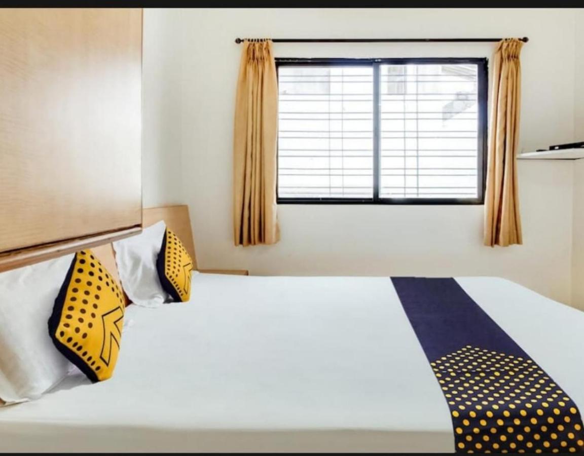Hotel Rahi Nashik Εξωτερικό φωτογραφία
